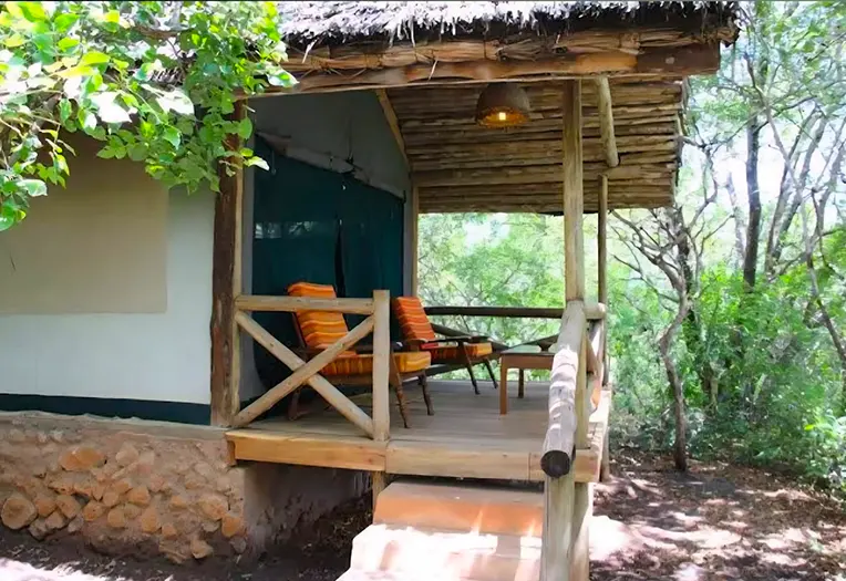 Kirurumu Tented Lodge tent room