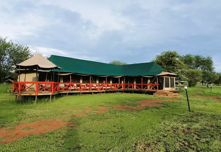 Osinon Serengeti Camp luxury tent exterior